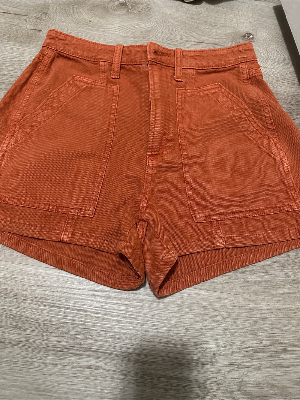 Universal Thread Shorts Bundle Three Pairs, High Rise, Size 6 - Picture 5 of 9